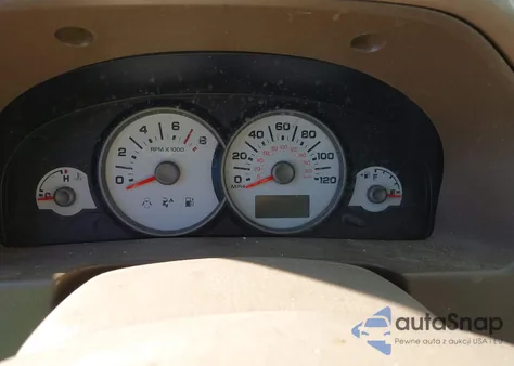 2005 Ford Escape Xlt z USA, uszkodzony, nr VIN 1FMYU03145KD84416